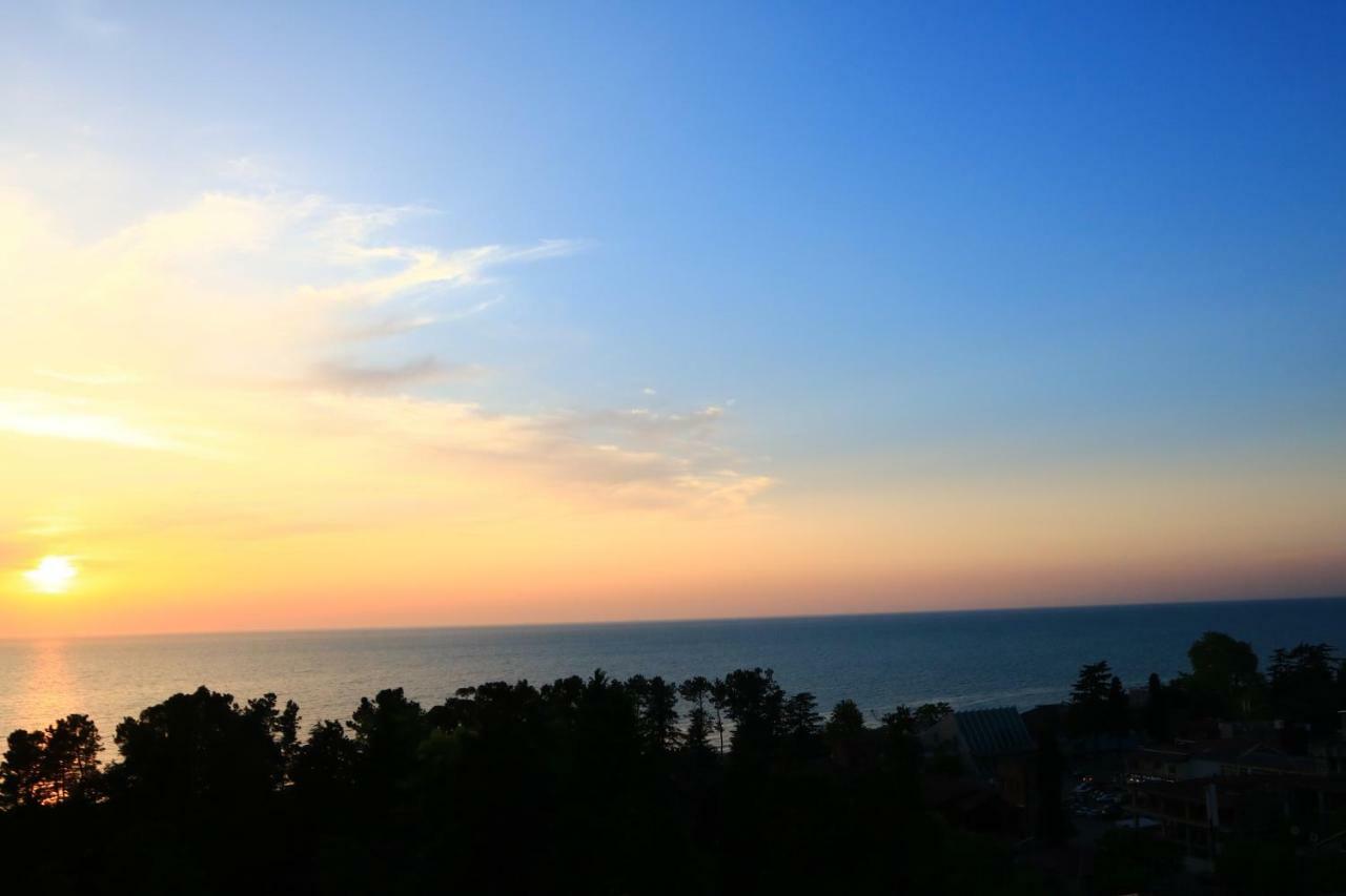 Rainbow Rooms Apart Hotel Makhinjauri Exterior foto