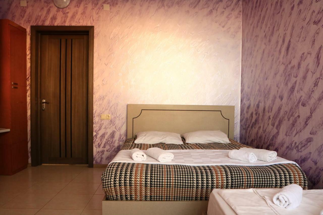 Rainbow Rooms Apart Hotel Makhinjauri Exterior foto