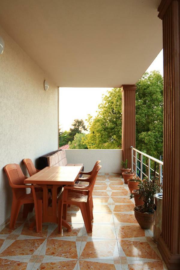 Rainbow Rooms Apart Hotel Makhinjauri Exterior foto