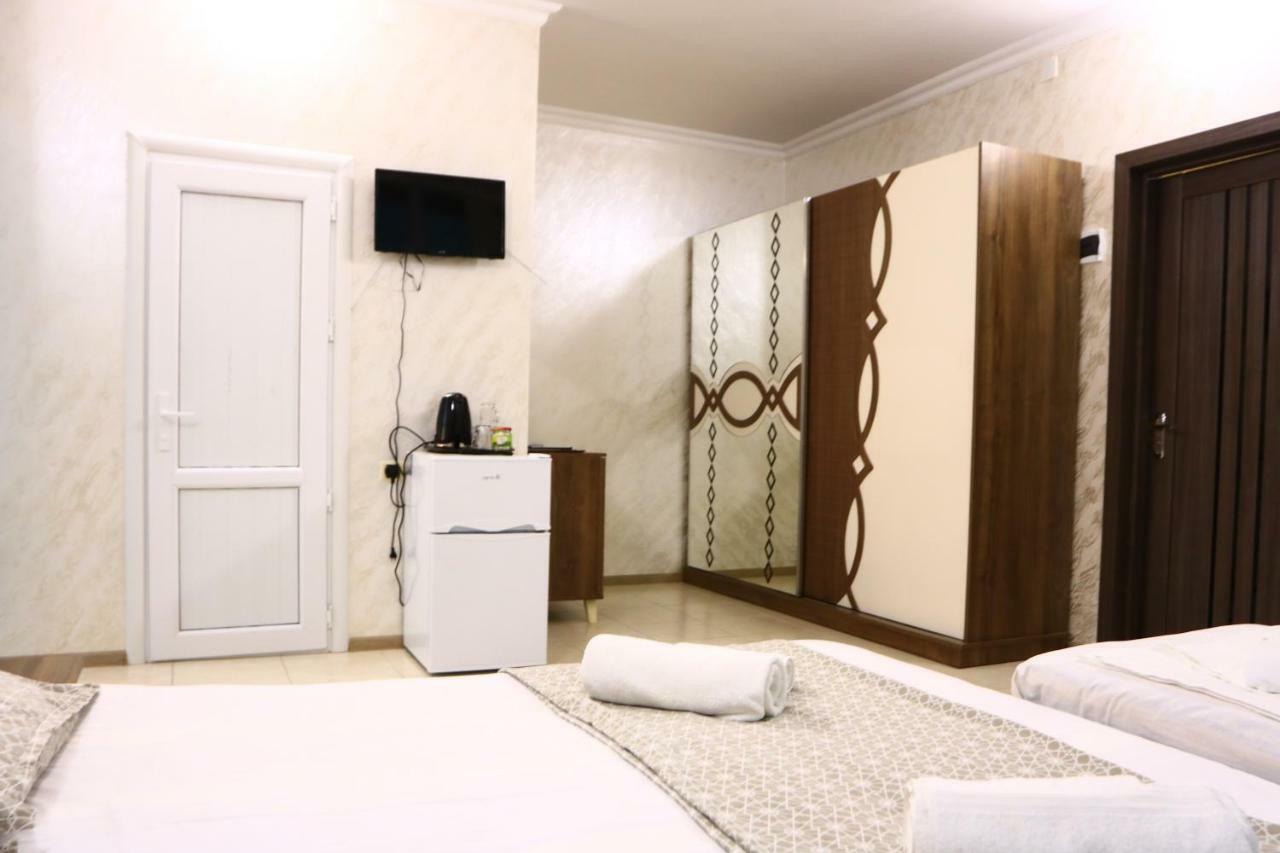 Rainbow Rooms Apart Hotel Makhinjauri Exterior foto