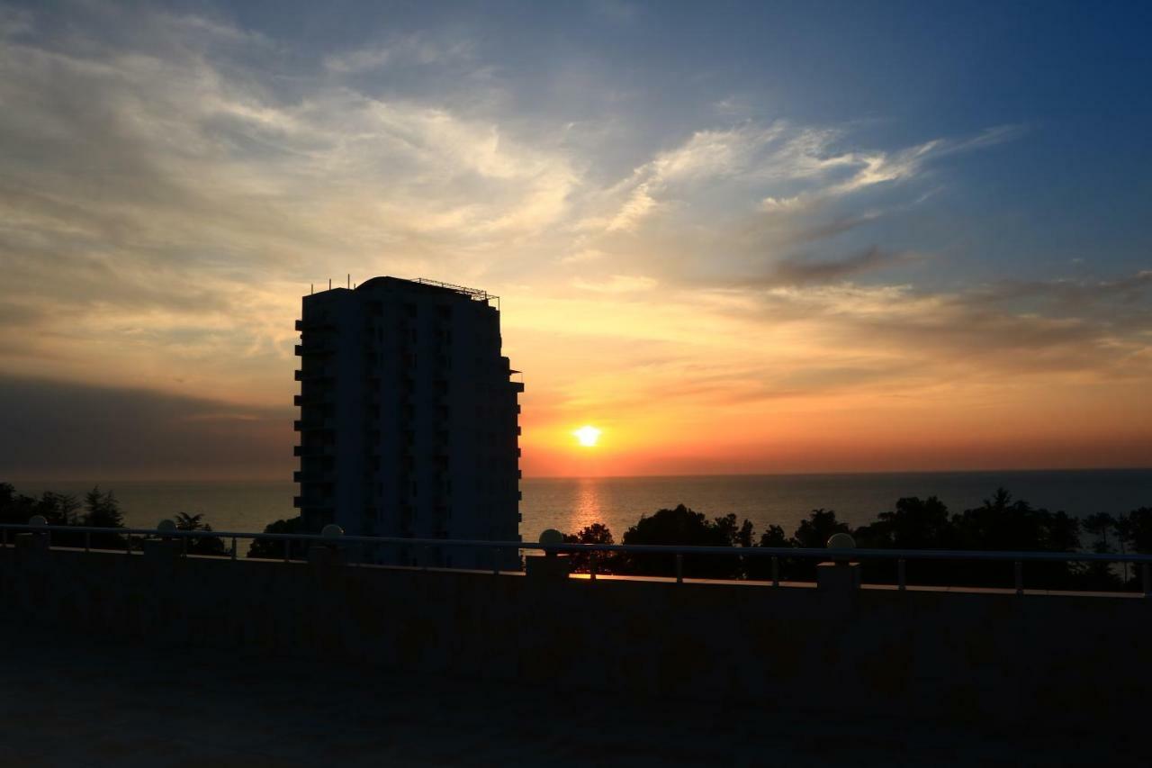 Rainbow Rooms Apart Hotel Makhinjauri Exterior foto