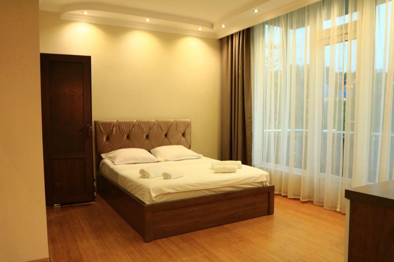 Rainbow Rooms Apart Hotel Makhinjauri Exterior foto